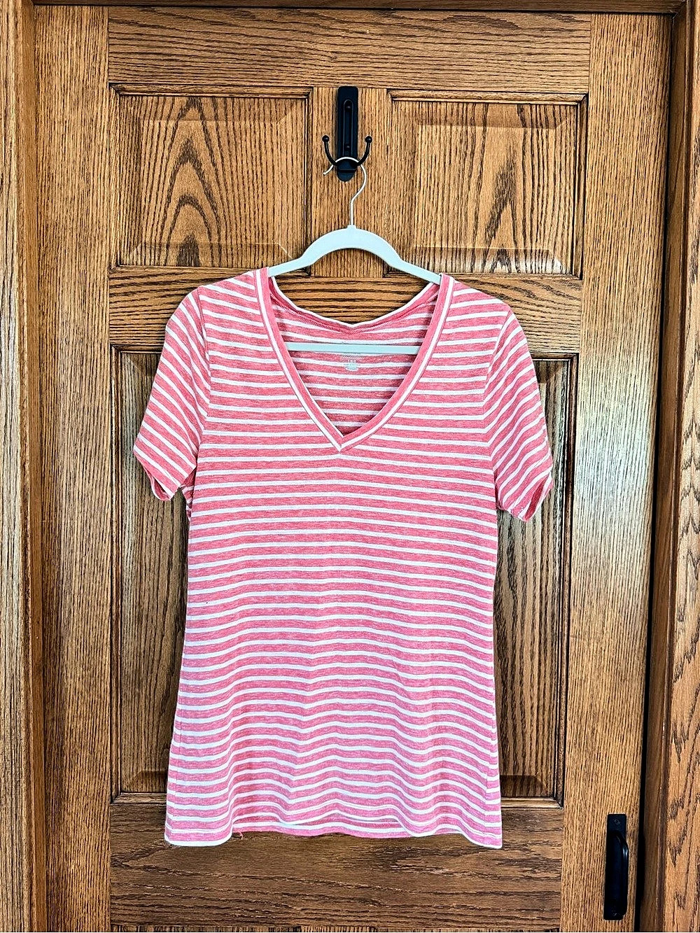 Old Navy Vintage V-Neck Striped T-Shirt Red & White Size Large
